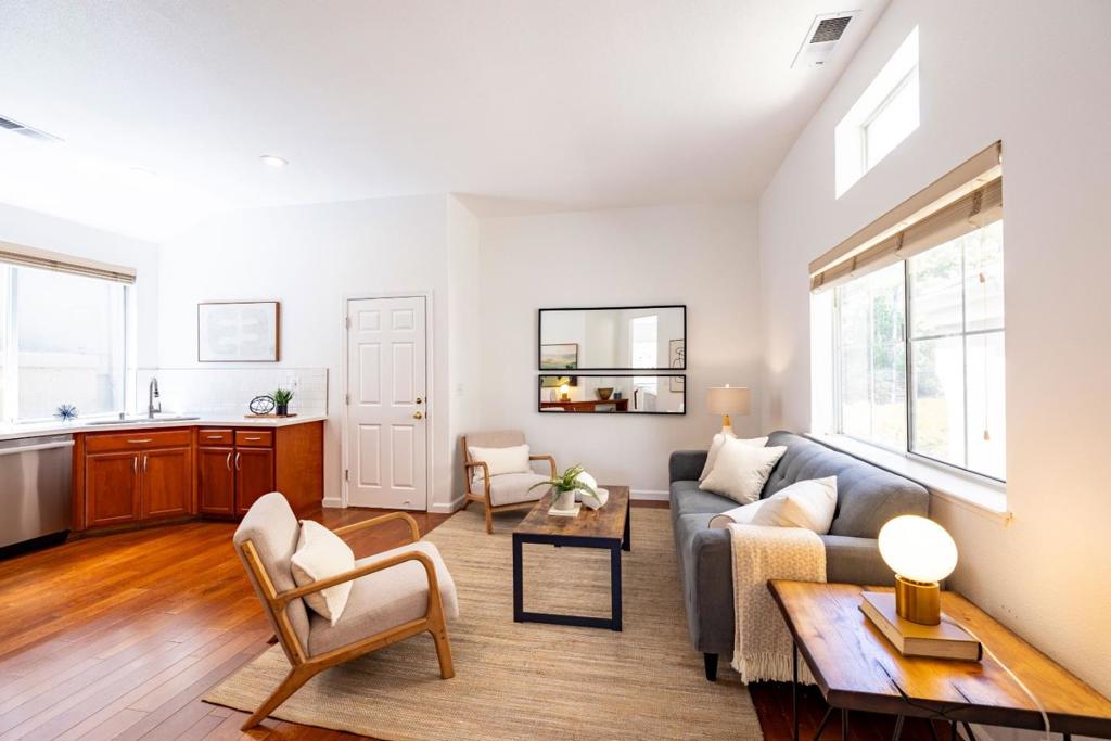 4E2Bbeb6 2A98 4A4C 94E4 C476Bbb16D96 121 Northcrest Drive, South San Francisco, Ca 94080 &Lt;Span Style='BackgroundColor:transparent;Padding:0Px;'&Gt; &Lt;Small&Gt; &Lt;I&Gt; &Lt;/I&Gt; &Lt;/Small&Gt;&Lt;/Span&Gt;