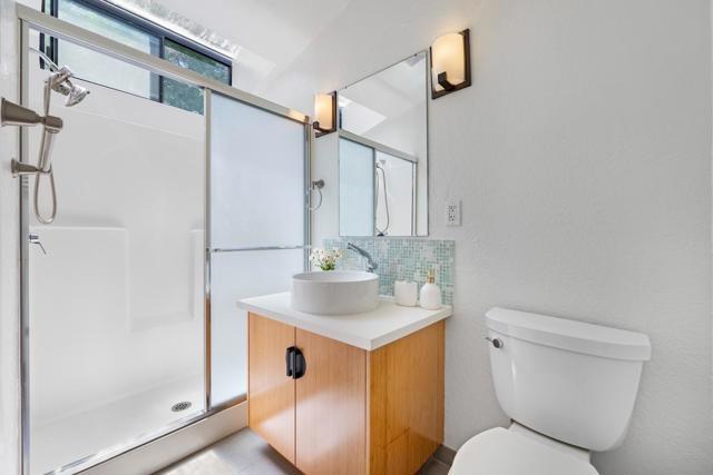 366 Sierra Vista Avenue, Mountain View CA: https://media.crmls.org/mediaz/4e2cc8e6-156f-4988-9337-70487b90be66.jpg