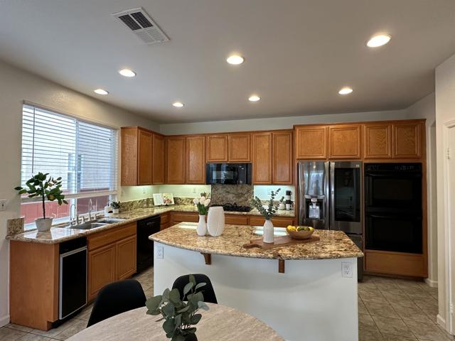 11793 ALDERHILL TERRACE, San Diego CA: https://media.crmls.org/mediaz/4e2cfd42-62ae-473f-ba36-4cda95a28746.jpg