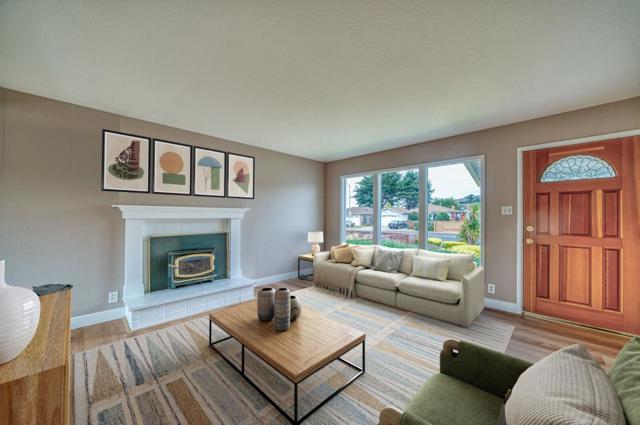 820 Linda Mar Boulevard, Pacifica CA: https://media.crmls.org/mediaz/4e2d6567-2dc3-4170-980e-184bf51e0658.jpg