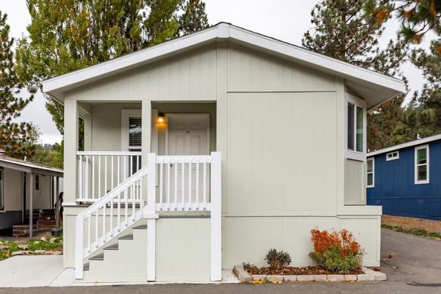 22899 Byron Rd, Crestline CA: https://media.crmls.org/mediaz/4e2e91a5-2bac-4abf-a602-f02bed98b2f2.jpg