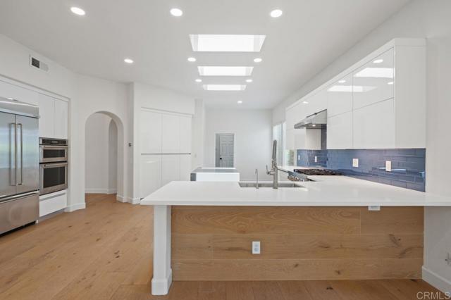 Detail Gallery Image 28 of 75 For 2327 Falkirk Row, La Jolla,  CA 92037 - 3 Beds | 3/1 Baths