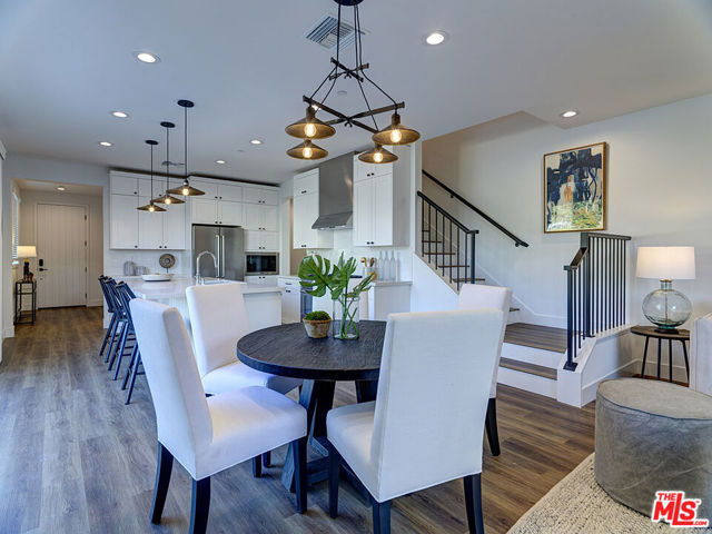 5600 W 78th Street, Los Angeles CA: https://media.crmls.org/mediaz/4e2fb796-b0cc-4529-9c22-2cc2021230b0.jpg