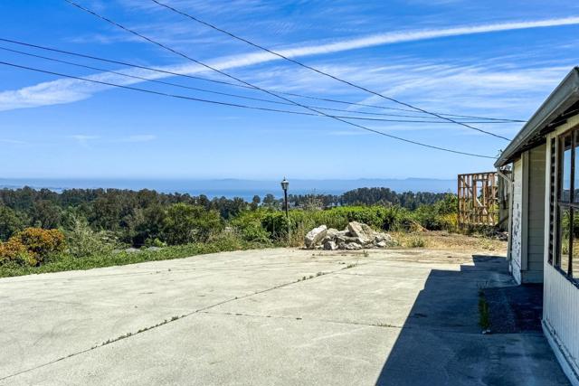 3300 Crestline Way, Soquel CA: https://media.crmls.org/mediaz/4e301ad5-0726-4a03-a346-40cd93e4af98.jpg