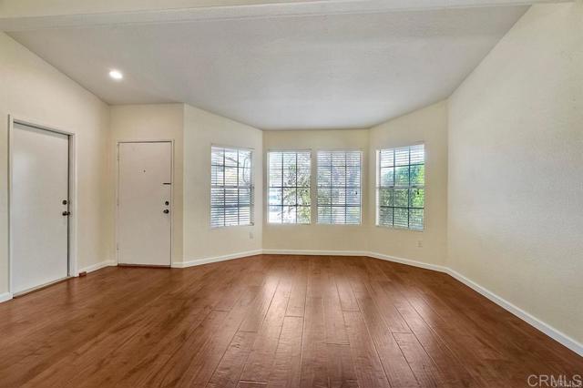 5251 Hubbert St, Oceanside CA: https://media.crmls.org/mediaz/4e30657e-f438-460f-886d-34d16639874d.jpg