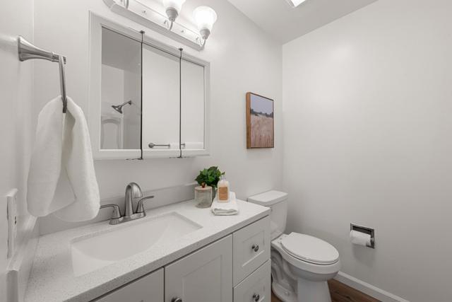 7630 El Roble Court, Gilroy CA: https://media.crmls.org/mediaz/4e30e05e-1ad9-47c4-98c9-be821955278a.jpg