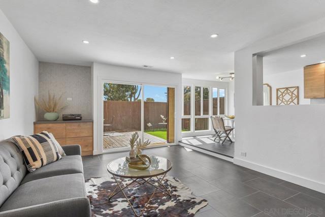 6923 Camino Pacheco, San Diego CA: https://media.crmls.org/mediaz/4e30f41b-2cbb-4063-9455-b112fa2ceb55.jpg