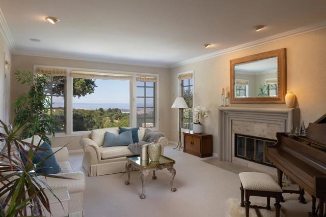 26048 Paseo Del Sur, Monterey CA: https://media.crmls.org/mediaz/4e317520-fcc5-4650-b8a6-6e17f24bfb25.jpg