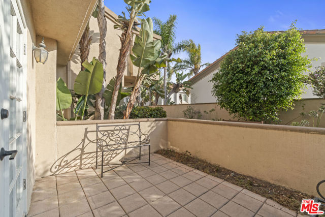 515 Gertruda Avenue, Redondo Beach, California 90277, 3 Bedrooms Bedrooms, ,2 BathroomsBathrooms,Residential,Sold,Gertruda,24430761