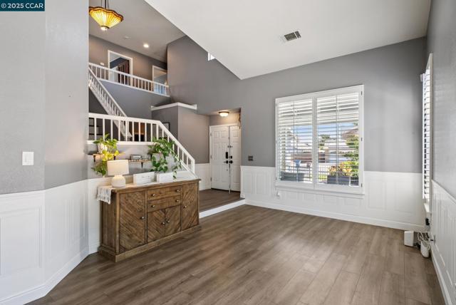 4813 Carrington Dr, Oakley CA: https://media.crmls.org/mediaz/4e3265e2-16c2-4313-9b9b-5bc97442237b.jpg