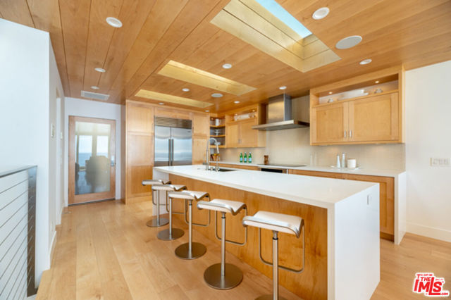 11950 BEACH CLUB Way, Malibu CA: https://media.crmls.org/mediaz/4e32bb35-1f50-4f25-a58e-6044d006923f.jpg