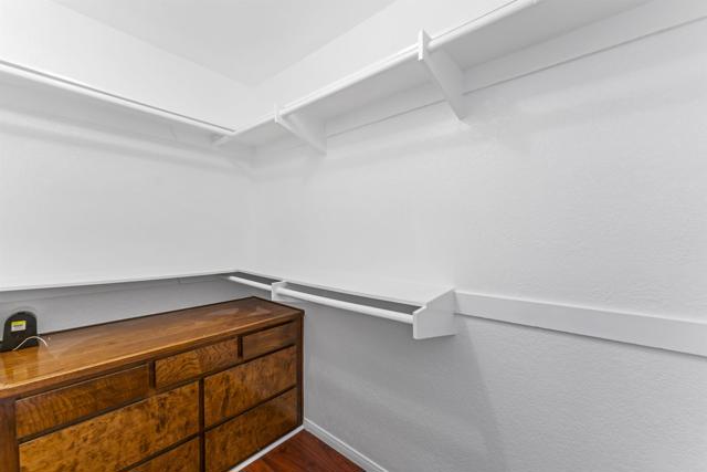 390 E Madison, El Cajon CA: https://media.crmls.org/mediaz/4e32f07a-7eb1-4103-a48d-d6a111f29a09.jpg