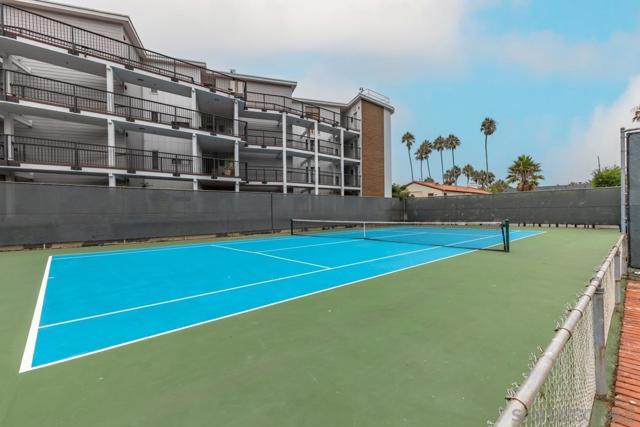 8263 Camino Del Oro, La Jolla CA: https://media.crmls.org/mediaz/4e333fef-1703-4eaf-a412-a4617aabe7e4.jpg