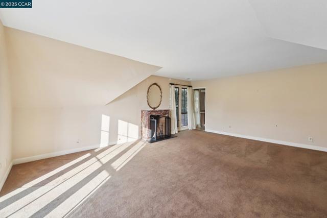 58 Saint Andrews Ln, Alamo CA: https://media.crmls.org/mediaz/4e3414a4-d8f2-47e1-8e7b-2a9b065a847a.jpg