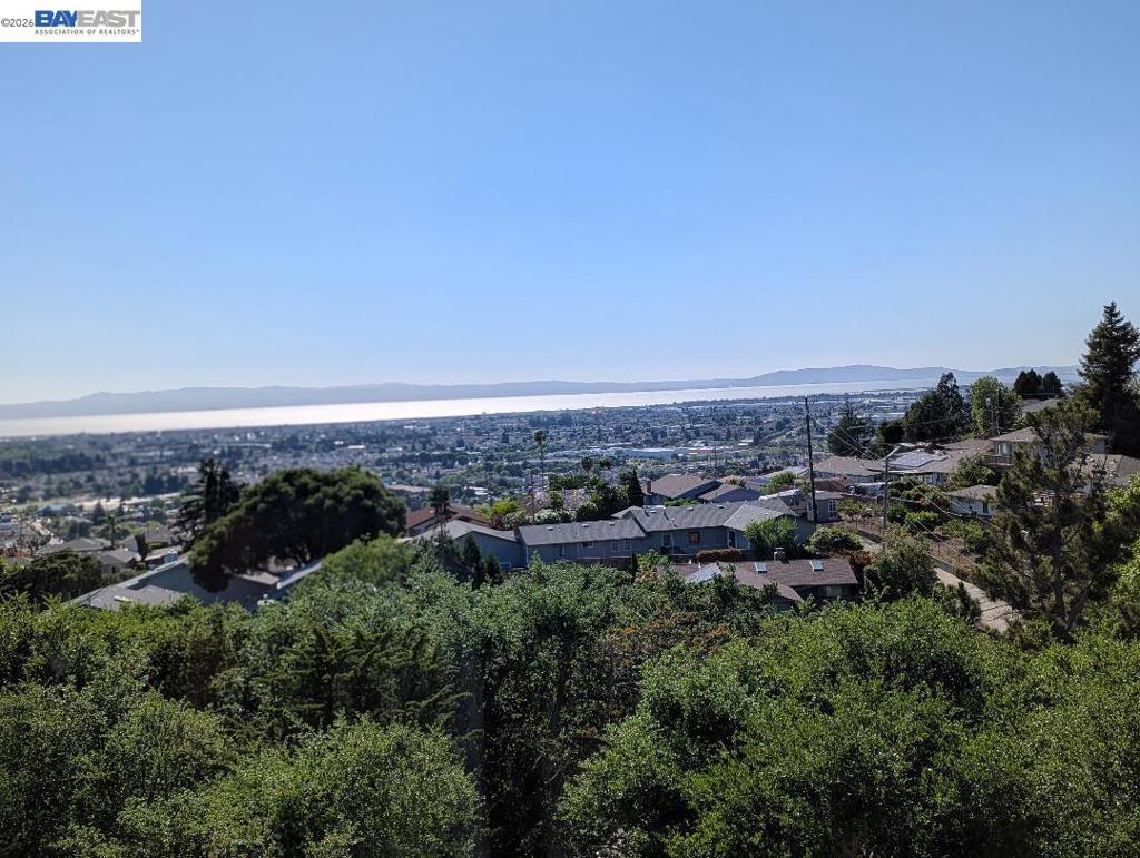 https://media.crmls.org/mediaz/4e35451e-75bd-4731-8a83-bd734d02a566.jpg?preset=X-Large
