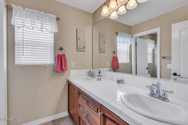 144 Acacia Lane, Newbury Park CA: https://media.crmls.org/mediaz/4e36b476-7561-4e58-b24e-b2c0d157964a.jpg