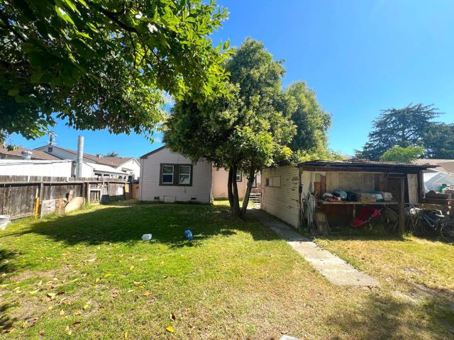 75 S Cragmont Avenue, San Jose CA: https://media.crmls.org/mediaz/4e36d3e6-3fc6-4441-9b78-e10a607448a3.jpg