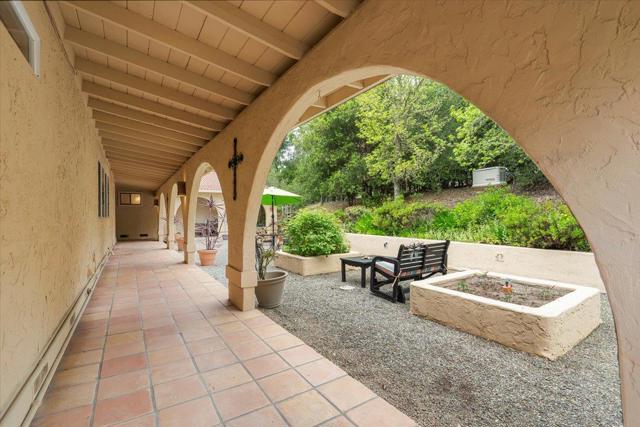 8103 Crestview Court, Gilroy CA: https://media.crmls.org/mediaz/4e36ea4a-ff07-4f98-bb9c-44138377fcb1.jpg