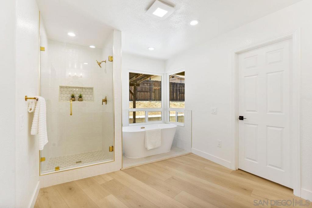 MLS #250031775SD img 31