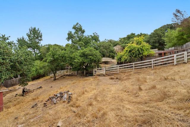 37 Vista Drive, Salinas CA: https://media.crmls.org/mediaz/4e3756c3-f458-4032-88f6-bfc7df8c5c65.jpg