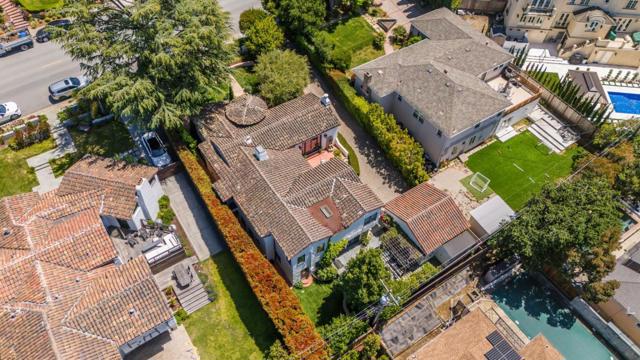 540 Parrott Drive, San Mateo CA: https://media.crmls.org/mediaz/4e379977-0d24-4937-88bb-c34d7ab17ad3.jpg