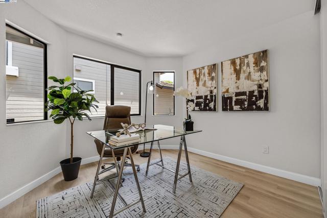 2227 Foxhill Drive, Martinez CA: https://media.crmls.org/mediaz/4e37d35e-994c-4fa6-bc29-9ebe932515d8.jpg