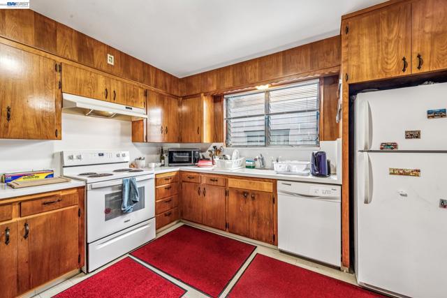 Image 16 of 23 For 2242 Santa Clara Ave