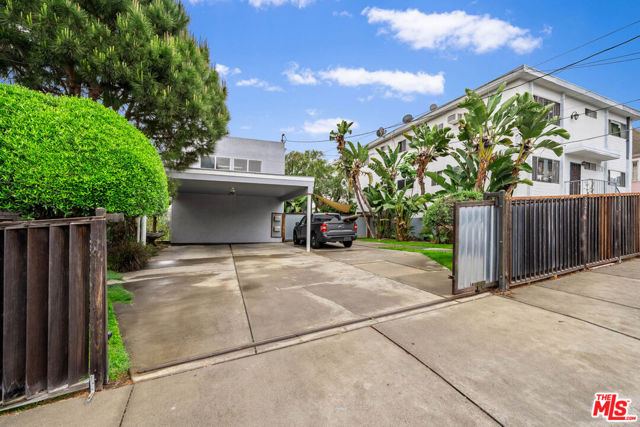 326 Welcome Street, Los Angeles CA: https://media.crmls.org/mediaz/4e3916d3-623d-4329-89a5-6ad838c1388d.jpg