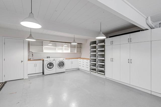 1650 Edmonton Avenue, Sunnyvale CA: https://media.crmls.org/mediaz/4e39596c-144e-4120-b760-7000c816eb57.jpg