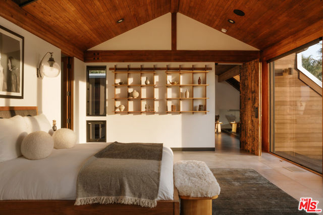 5 Bed Home for Sale in Malibu, California
