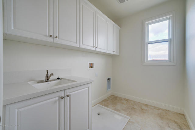 Detail Gallery Image 32 of 39 For 20156 W Cromwell Way, Porter Ranch,  CA 91326 - 5 Beds | 5/1 Baths