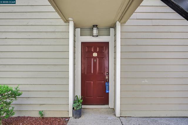 160 Eastridge Dr, San Ramon CA: https://media.crmls.org/mediaz/4e3c3948-f23b-47f2-b746-8fce4be4b2db.jpg