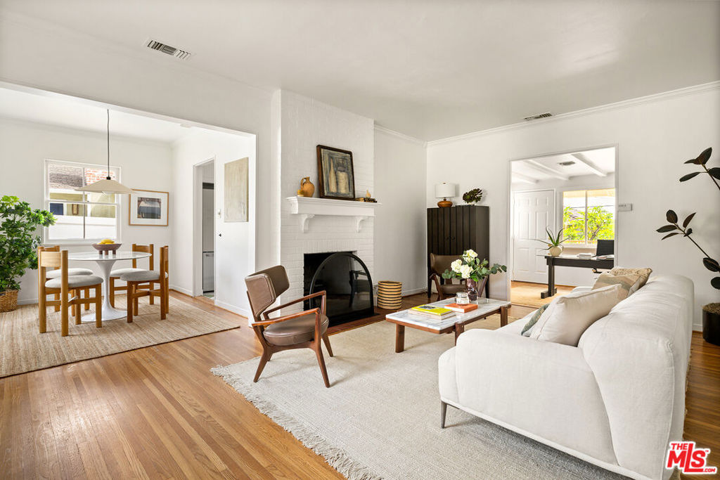 734 E Mendocino Street