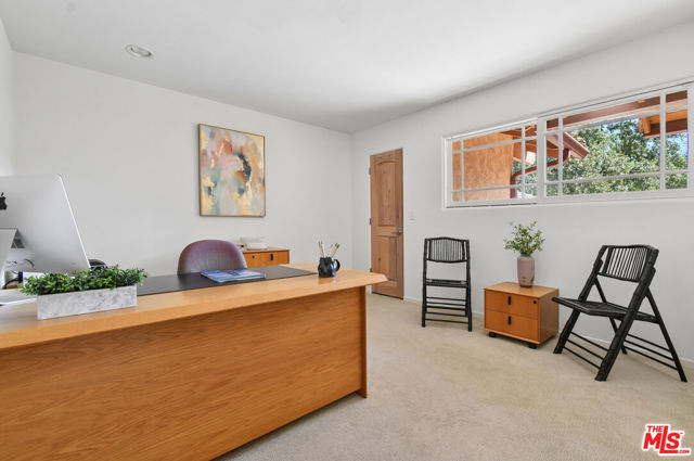 4734 Louise Avenue photo 44