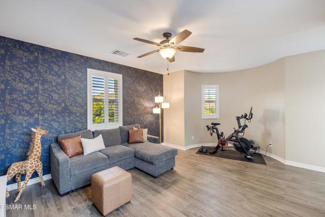 13170 Bent Grass Place, Moorpark CA: https://media.crmls.org/mediaz/4e3ddee0-de36-453c-b68c-c2f91a54afd5.jpg