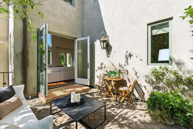 45 Sneckner Court, Menlo Park CA: https://media.crmls.org/mediaz/4e3e5d37-9ed7-4a06-8dae-5098839ae122.jpg