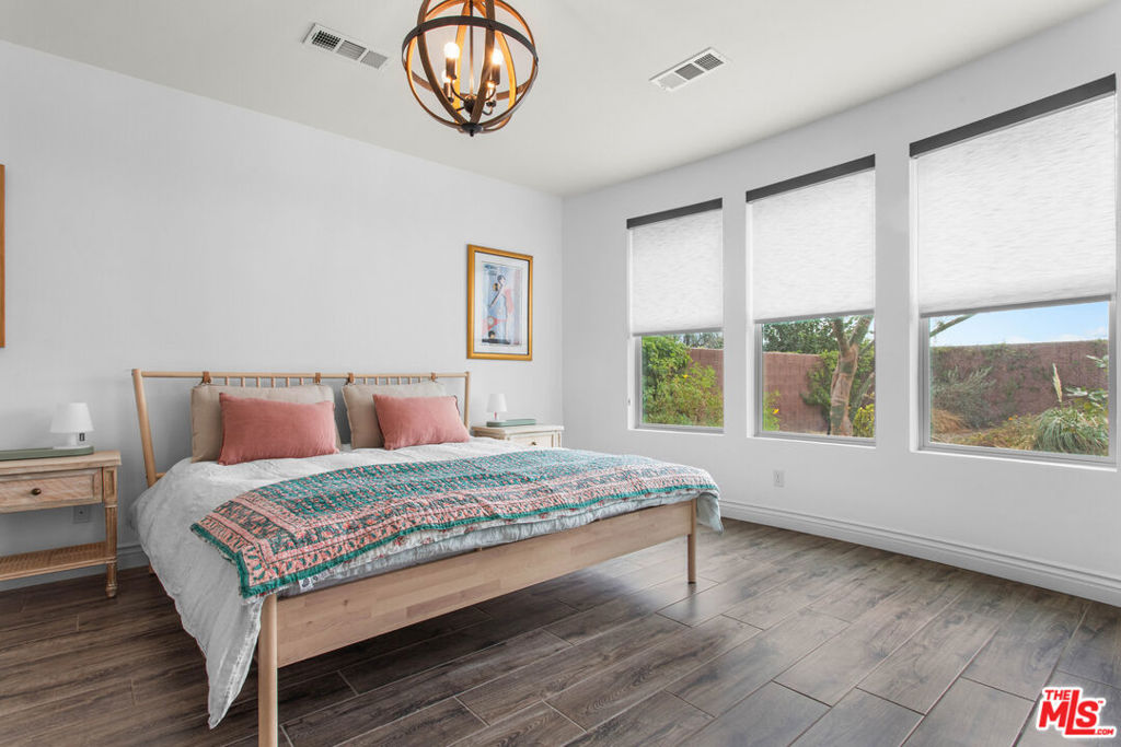 MLS #25623843 image #13