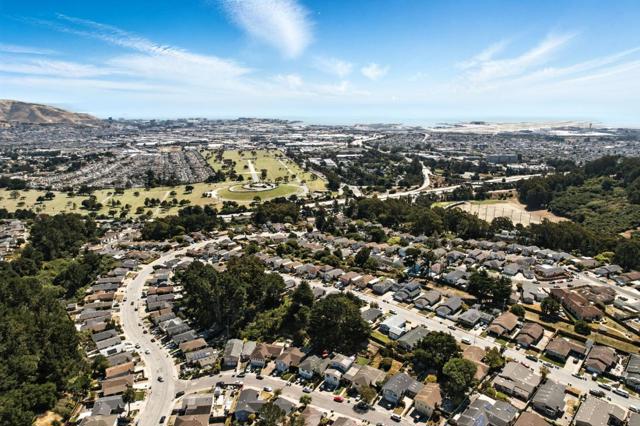 2621 Heather Lane, San Bruno CA: https://media.crmls.org/mediaz/4e3ef180-cf51-4c4a-a2d3-1b84205820a7.jpg