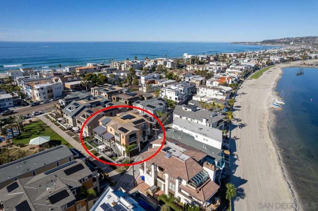 827 Jersey Court, San Diego CA: https://media.crmls.org/mediaz/4e3f069f-2b86-433e-9cd5-da7b0319196b.jpg