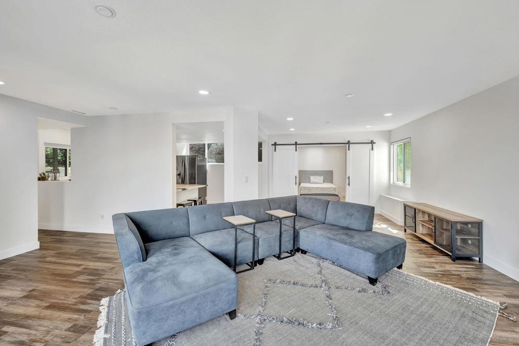 4016 Ampudia - photo 16