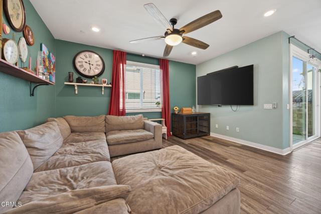 Detail Gallery Image 12 of 63 For 562 Kumquat Ct, Santa Paula,  CA 93060 - 5 Beds | 4 Baths