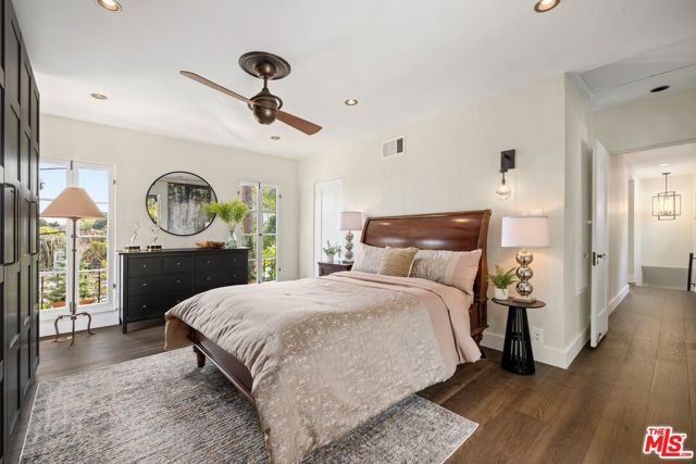 2276 La Granada Drive, Los Angeles CA: https://media.crmls.org/mediaz/4e3ffb8a-2cba-4f6b-812d-ca8e52be6f5b.jpg