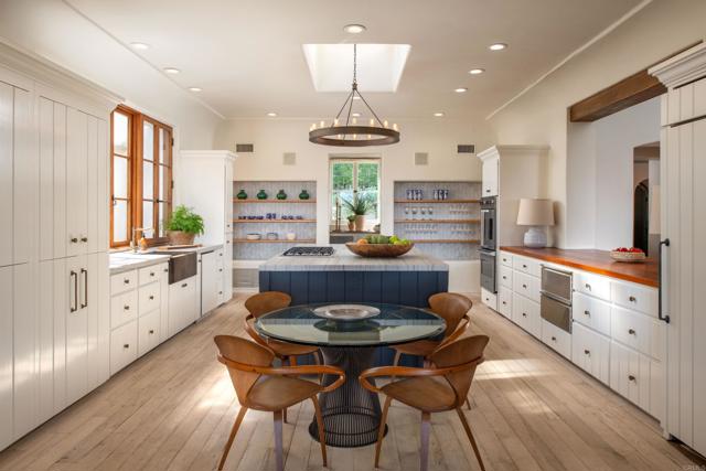17484 El Vuelo, Rancho Santa Fe CA: https://media.crmls.org/mediaz/4e403c99-26e0-4b0e-a575-ccc143dd64ae.jpg