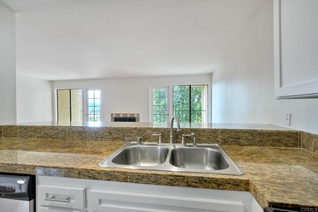 2251 Altisma Way - photo 10