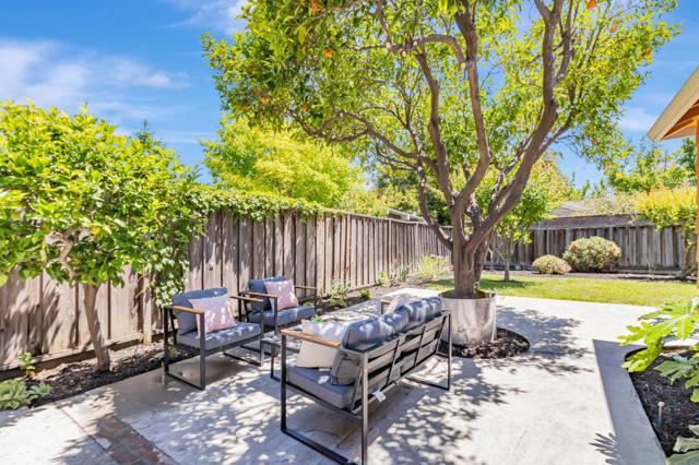 580 N Bayview Avenue, Sunnyvale CA: https://media.crmls.org/mediaz/4e426ab4-9eed-4240-a53b-a9097640725b.jpg