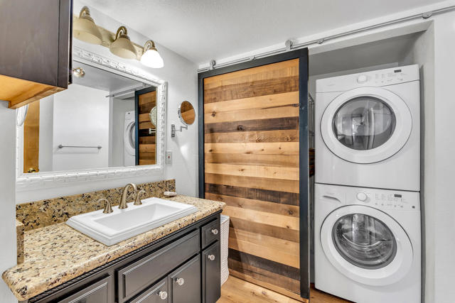 53184 Double View Drive, Idyllwild CA: https://media.crmls.org/mediaz/4e427b87-784d-4ebe-9ab6-39c9969dd481.jpg