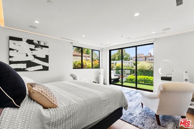 4338 Agnes Avenue, Studio City CA: https://media.crmls.org/mediaz/4e4341b6-f6df-4cd7-9543-f7a553b938ef.jpg