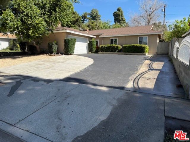 11648 Prager Avenue photo 1