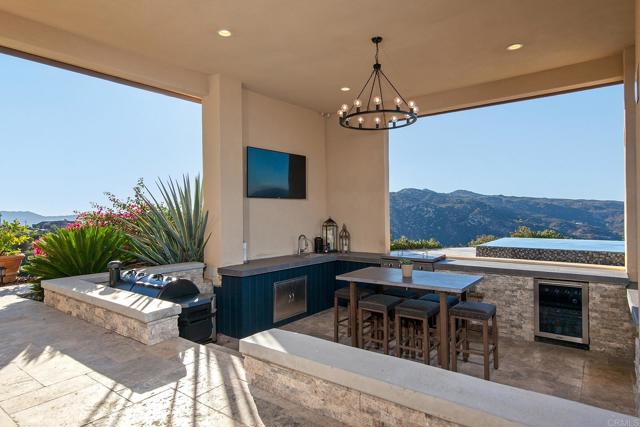 328 AMY WAY, Alpine CA: https://media.crmls.org/mediaz/4e43c3e2-96f8-4cae-99fb-3c289bb5cbee.jpg
