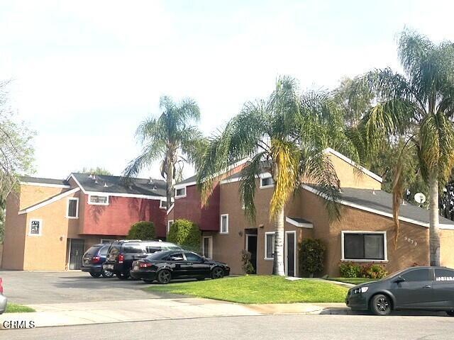 9039 Colony Place, Riverside CA: https://media.crmls.org/mediaz/4e43f88d-f94c-4d30-aa54-21a199d96595.jpg